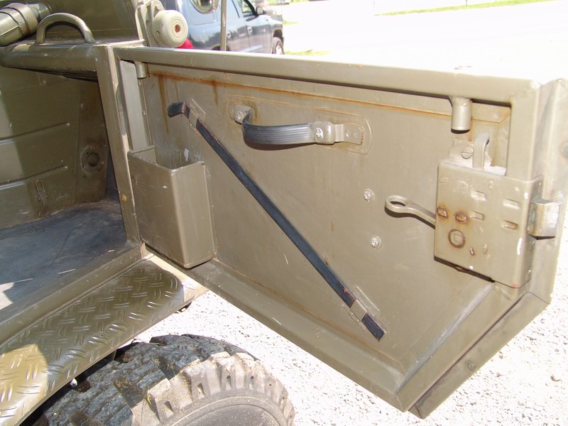 Swiss Army Service Unimog. With softtop covering
s ..