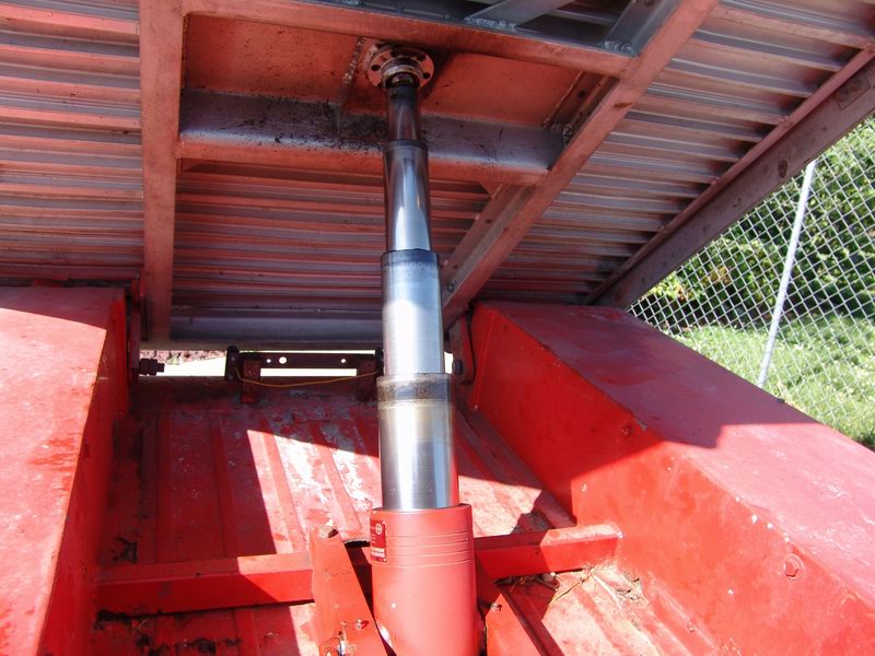 Hardcab, Tiltbed Front Hydraulic Connections with ..