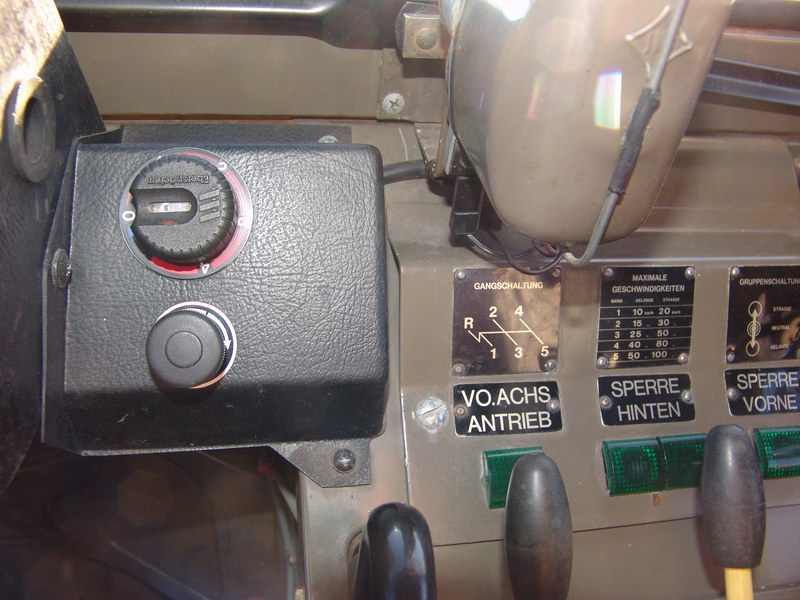 Austrian Army Radio Truck
Has been completley res ..