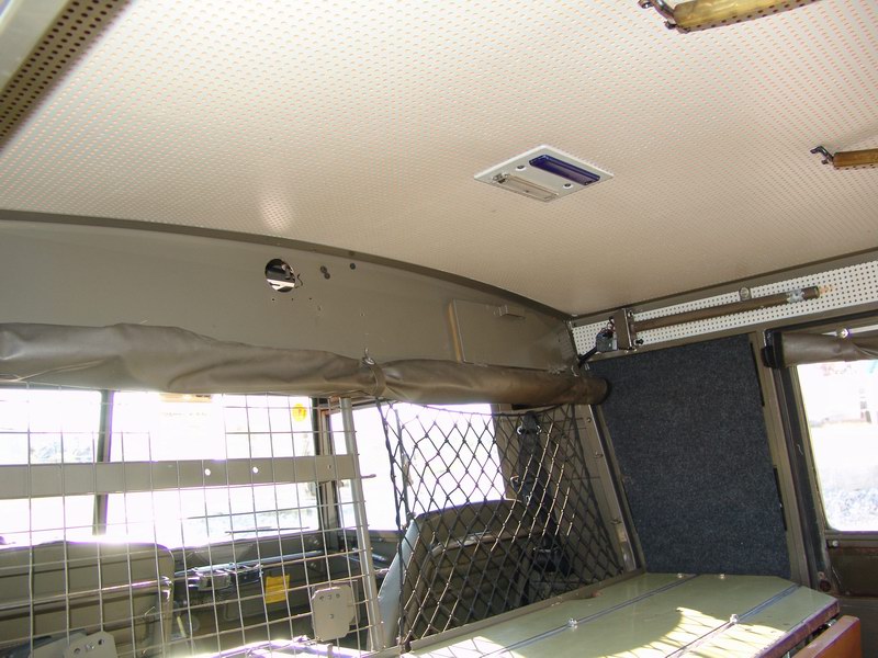 Austrian Army Radio Truck
Has been completley res ..