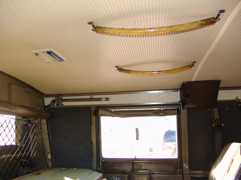 Austrian Army Radio Truck
Has been completley res ..