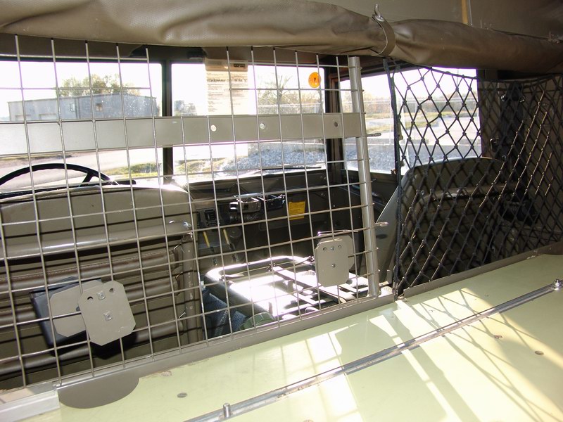 Austrian Army Radio Truck
Has been completley res ..