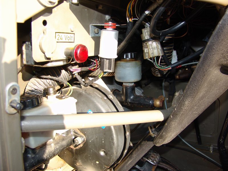 Austrian Army Radio Truck
Has been completley res ..