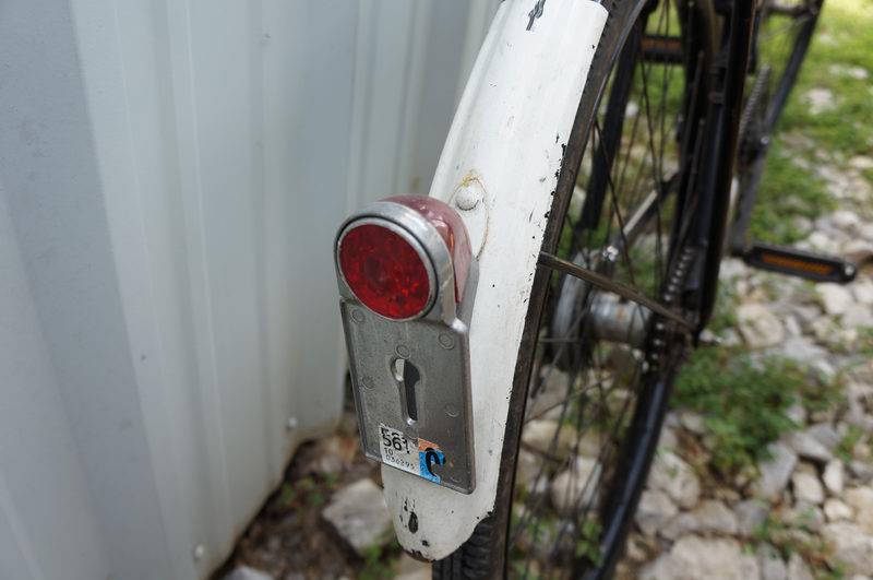 Features: 
Lights with Dyno 
One Gear 
Brakes: Fro ..