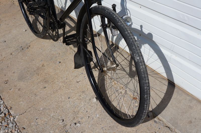 Swiss Army BicycleFeatures:Lights with DynoOne  ..