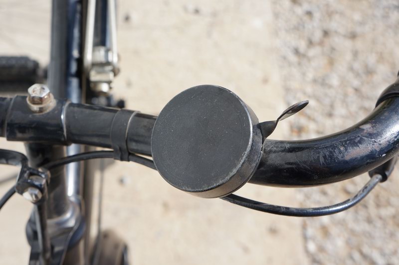 Swiss Army BicycleFeatures:Lights with DynoOne  ..