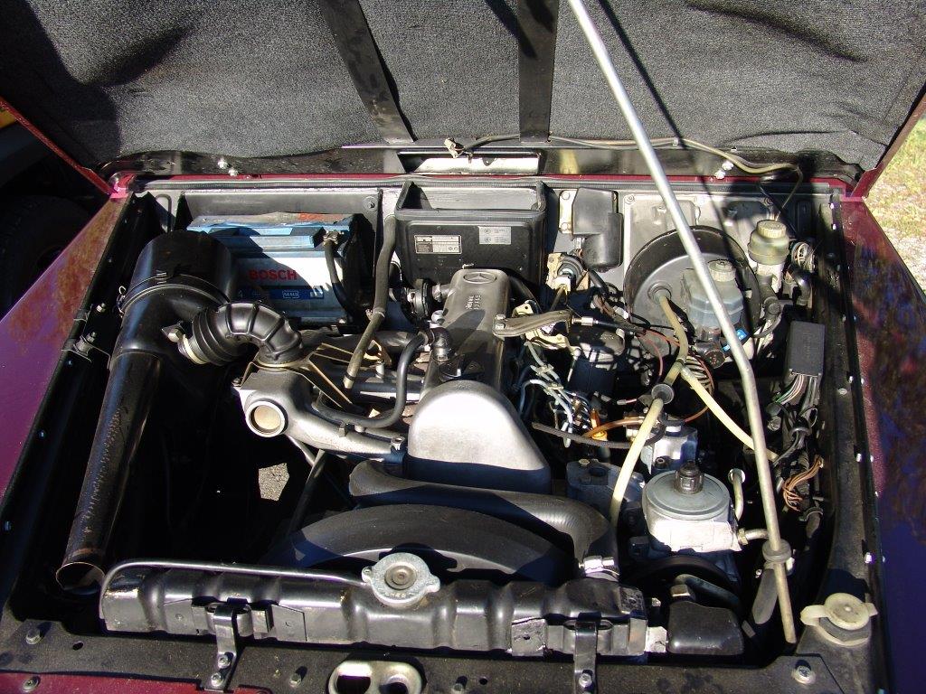 Rare short G-Wagon Hardtop with 300 Diesel

3.0L 5 ..