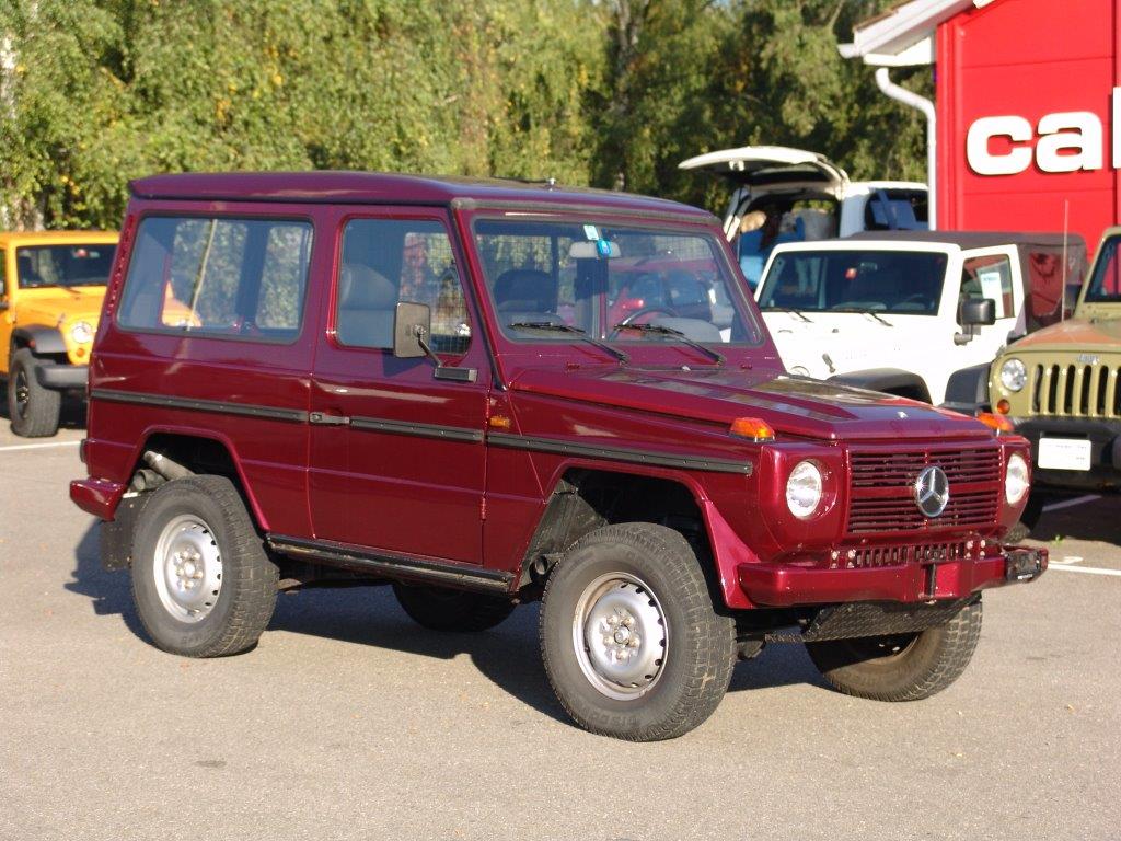 Rare short G-Wagon Hardtop with 300 Diesel

3.0L 5 ..