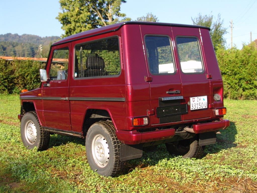 Rare short G-Wagon Hardtop with 300 Diesel

3.0L 5 ..