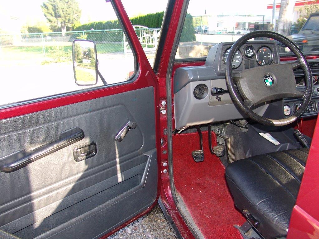 Rare short G-Wagon Hardtop with 300 Diesel

3.0L 5 ..