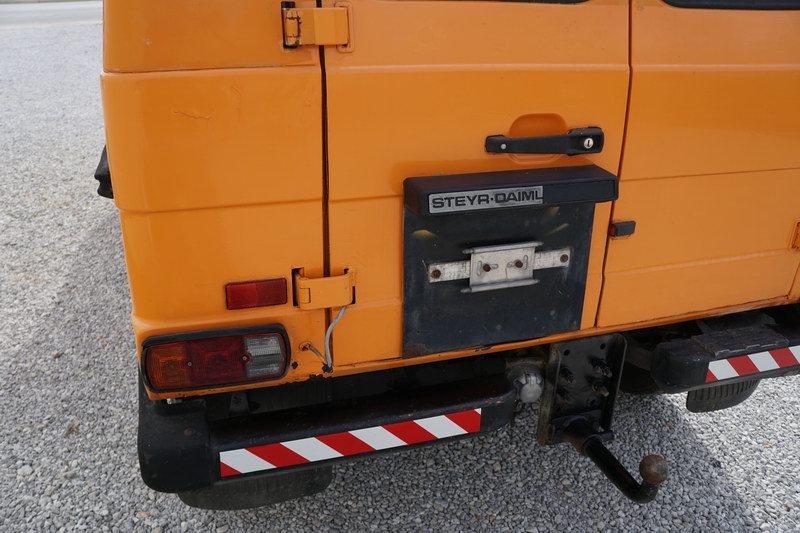 2 Door Hardtop LWB 300GD Worker
3.0L 5 Cyl Merced ..