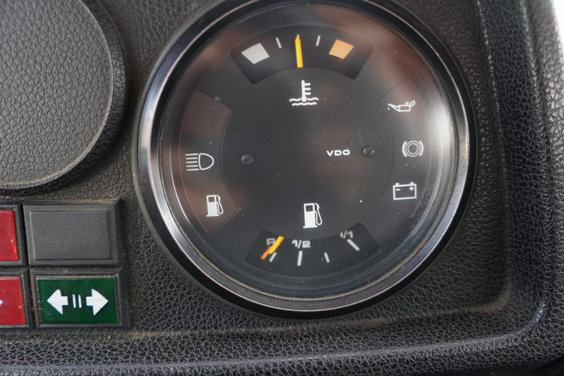 2 Door Hardtop LWB 300GD Worker
3.0L 5 Cyl Merced ..