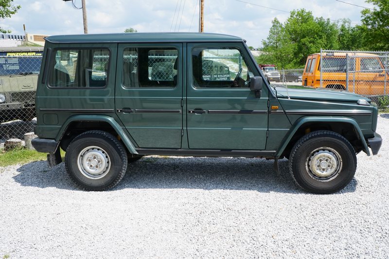 This is a 463 Model G Wagon 4 Door
3.0L Gasoline  ..