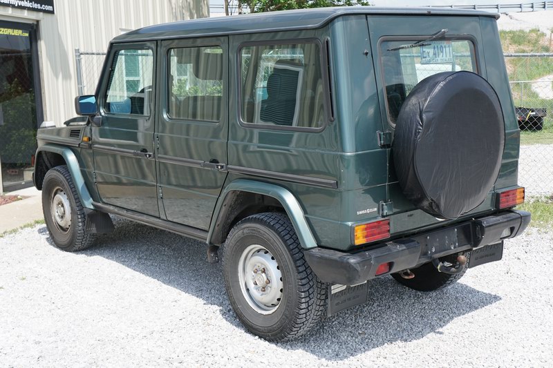This is a 463 Model G Wagon 4 Door
3.0L Gasoline  ..