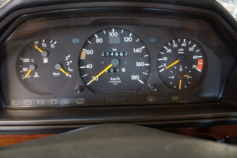 This is a 463 Model G Wagon 4 Door
3.0L Gasoline  ..