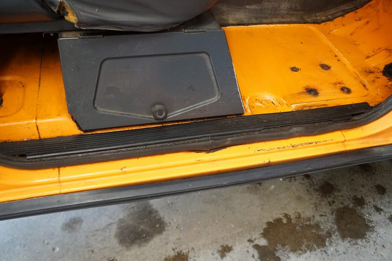 2 Door Hardtop SWB  
2.3 4 Cyl Mercedes Gasoline E ..