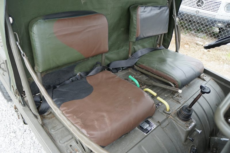 Swiss Army Haflinger in good overall condition. Wa ..