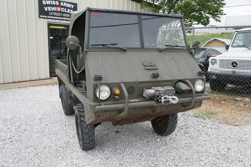 Swiss Army Haflinger in good overall condition. Wa ..