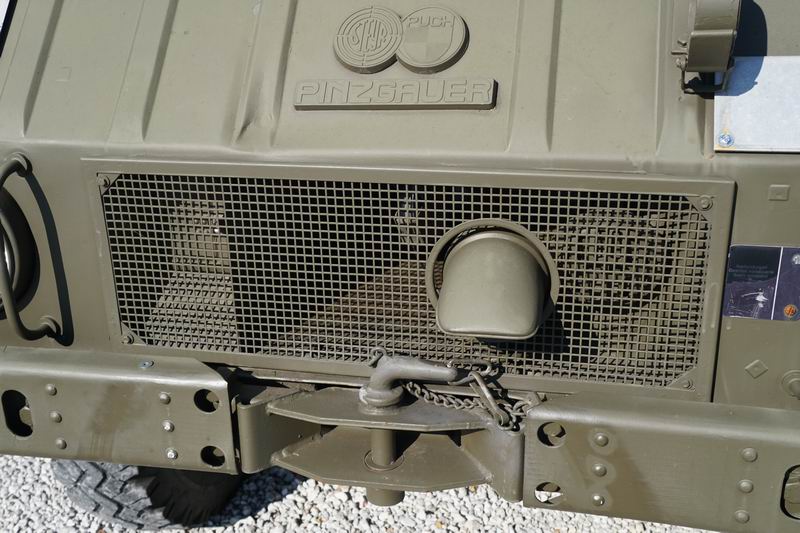 Great Condition all original Swiss Army Radio Truc ..