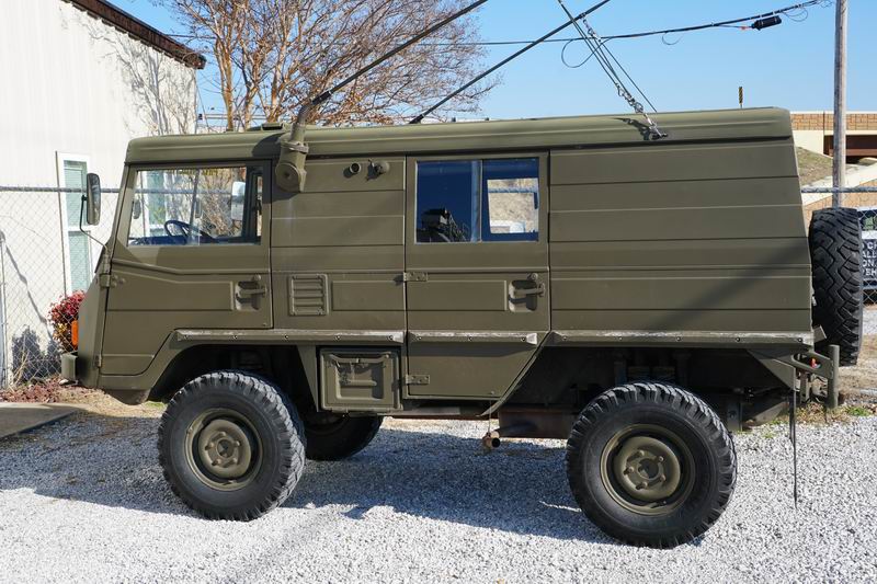 Great Condition all original Swiss Army Radio Truc ..