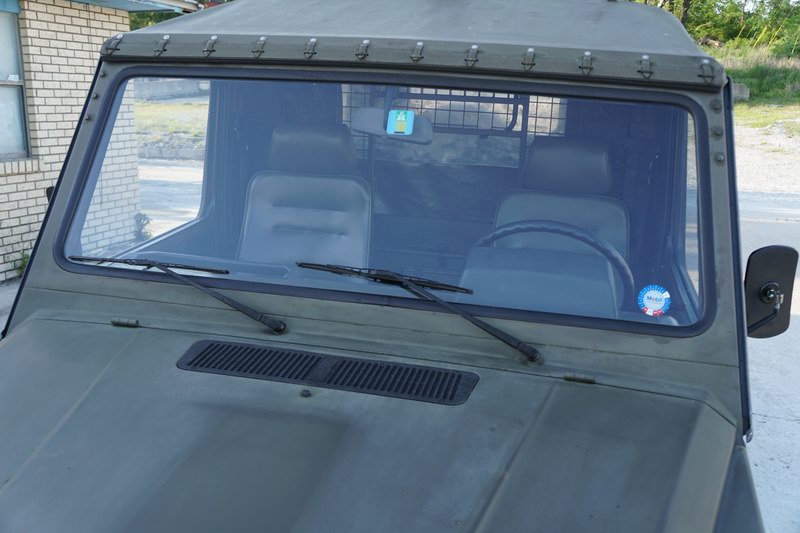 Original Swiss Army G Wagen. 2.3L 4 Cyl Gasoline F ..