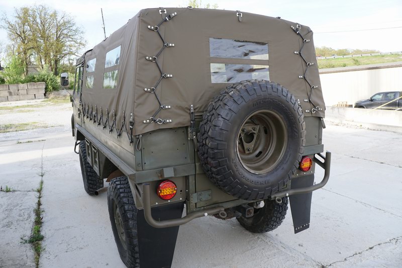 Swiss Army Troop Carrier with 4 rear seats. Good o ..