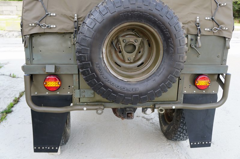 Swiss Army Troop Carrier with 4 rear seats. Good o ..