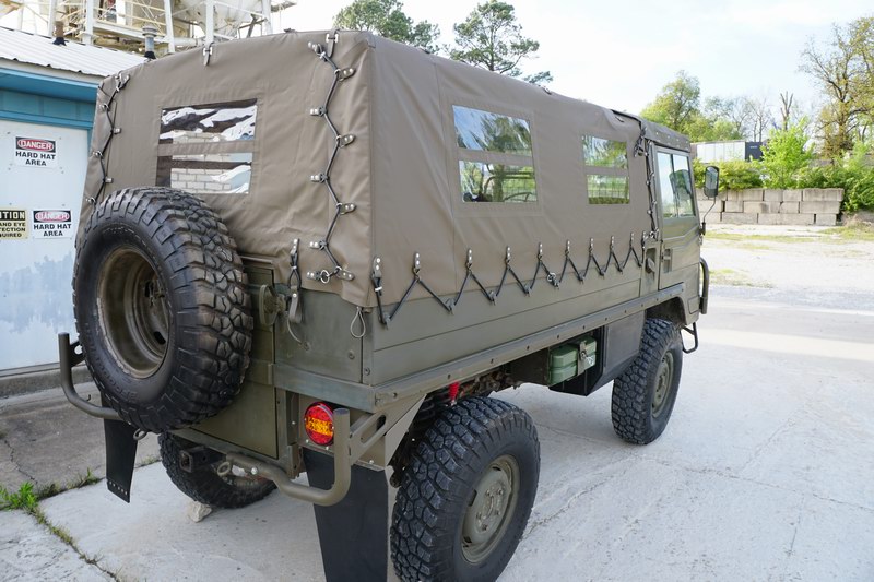 Swiss Army Troop Carrier with 4 rear seats. Good o ..