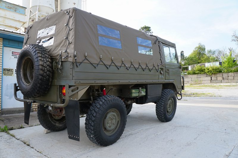 Swiss Army Troop Carrier with 4 rear seats. Good o ..