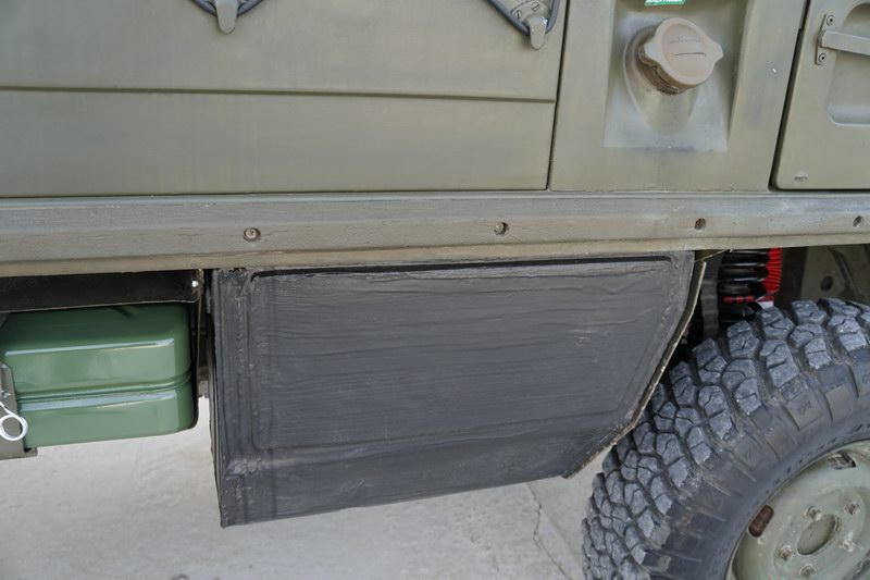 Swiss Army Troop Carrier with 4 rear seats. Good o ..