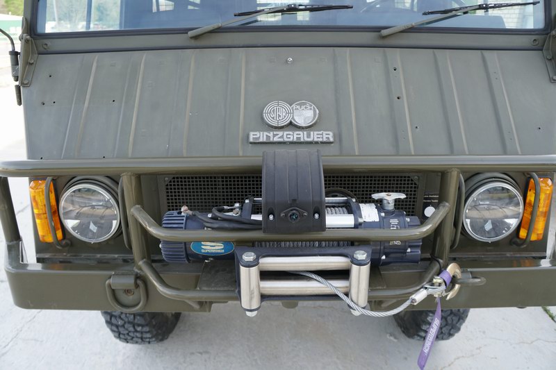 Swiss Army Troop Carrier with 4 rear seats. Good o ..