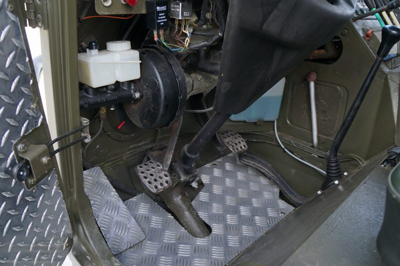Swiss Army Troop Carrier with 4 rear seats. Good o ..