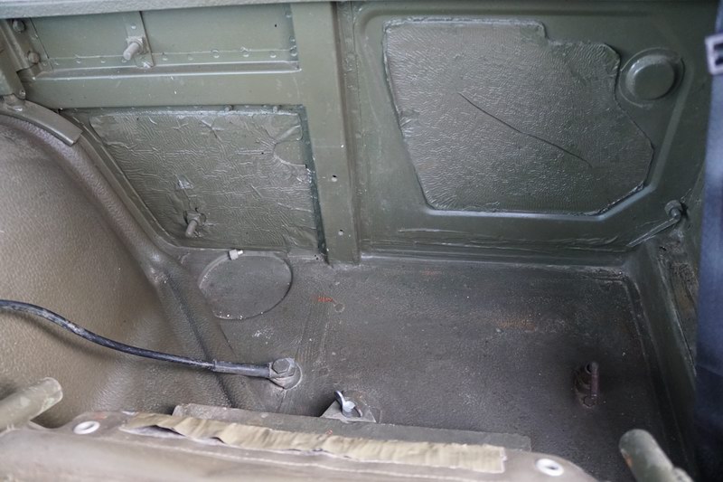 Swiss Army Troop Carrier with 4 rear seats. Good o ..