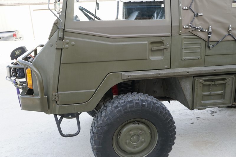 Swiss Army Troop Carrier with 4 rear seats. Good o ..