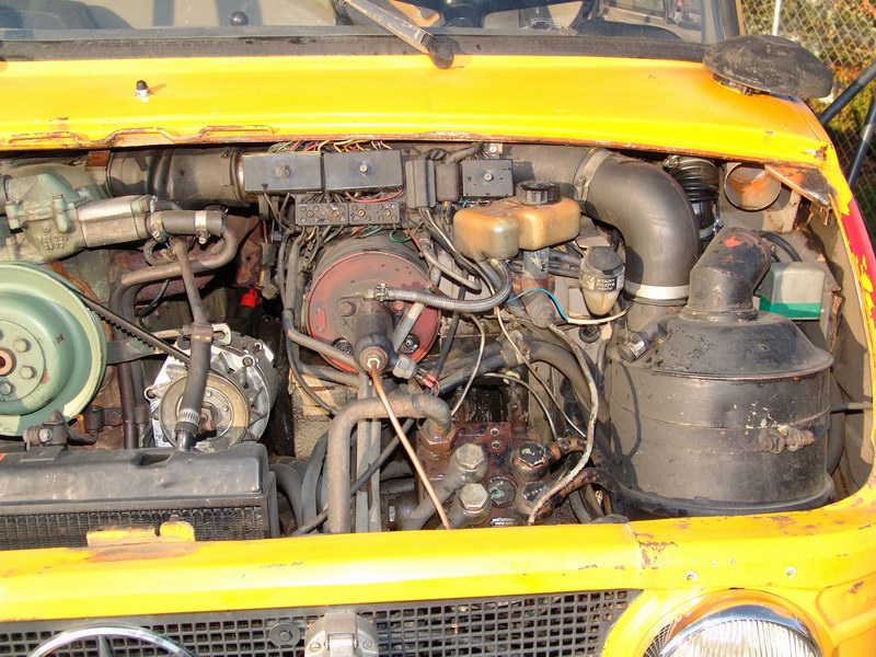 416 (long Bed) with OM352 6 Cylinder DieselSix Fo ..