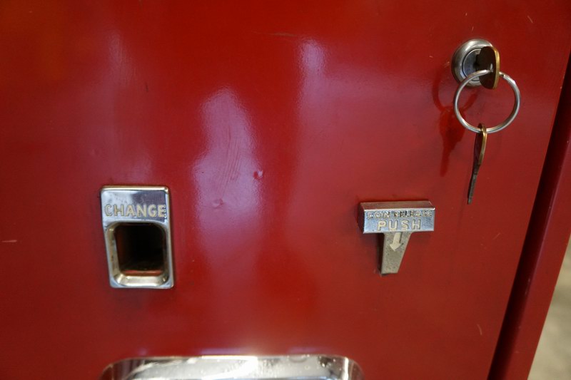 Restored Good Working Unit 
Coin Mechanism and co ..