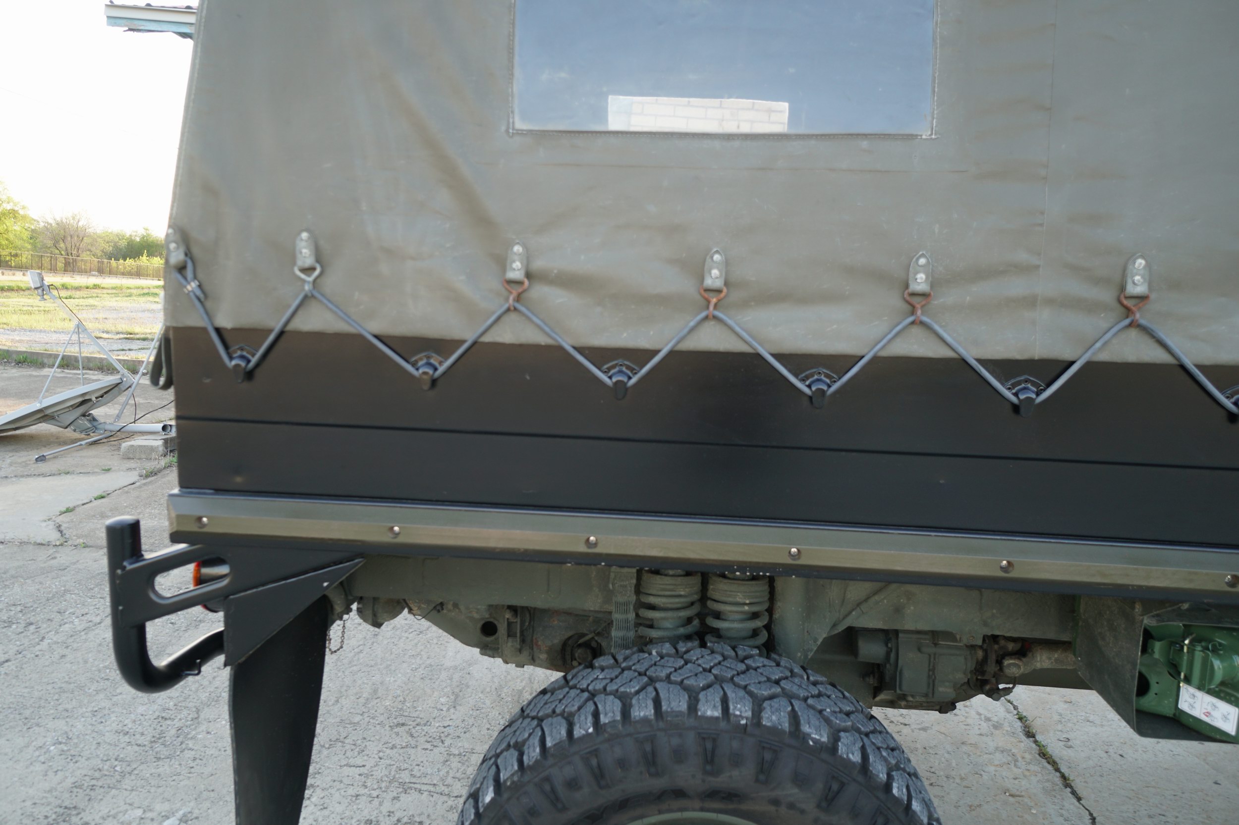 Troop Carrier in Black very nice condition 
Clean ..