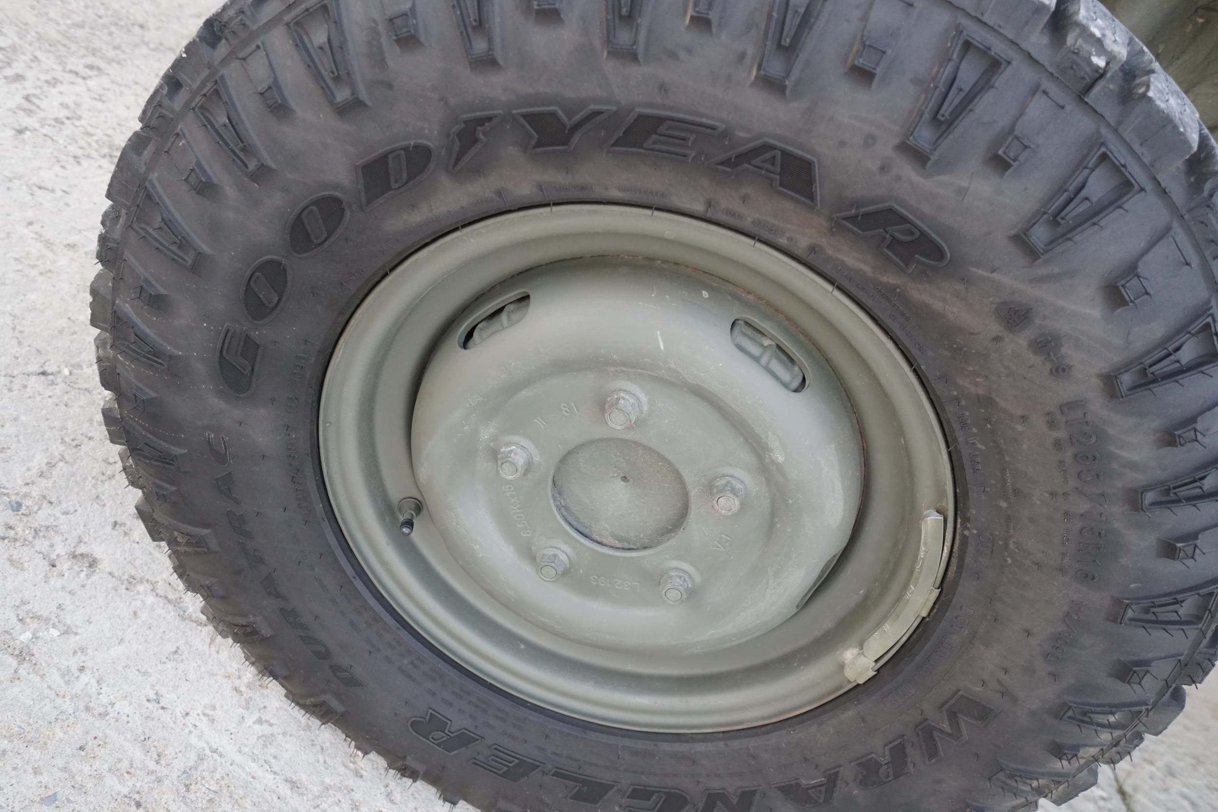 Troop Carrier in Black very nice condition 
Clean ..