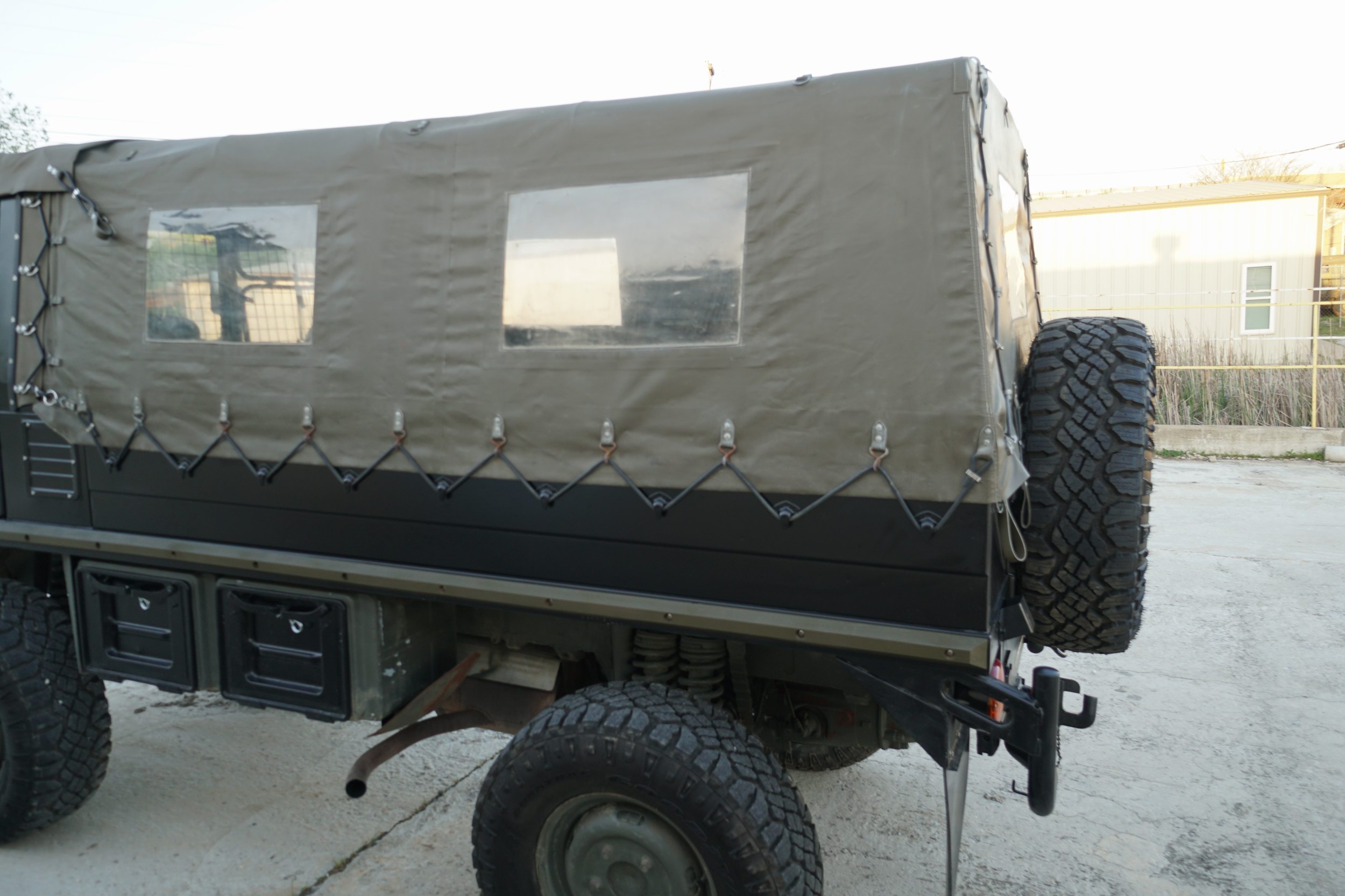 Troop Carrier in Black very nice condition 
Clean ..