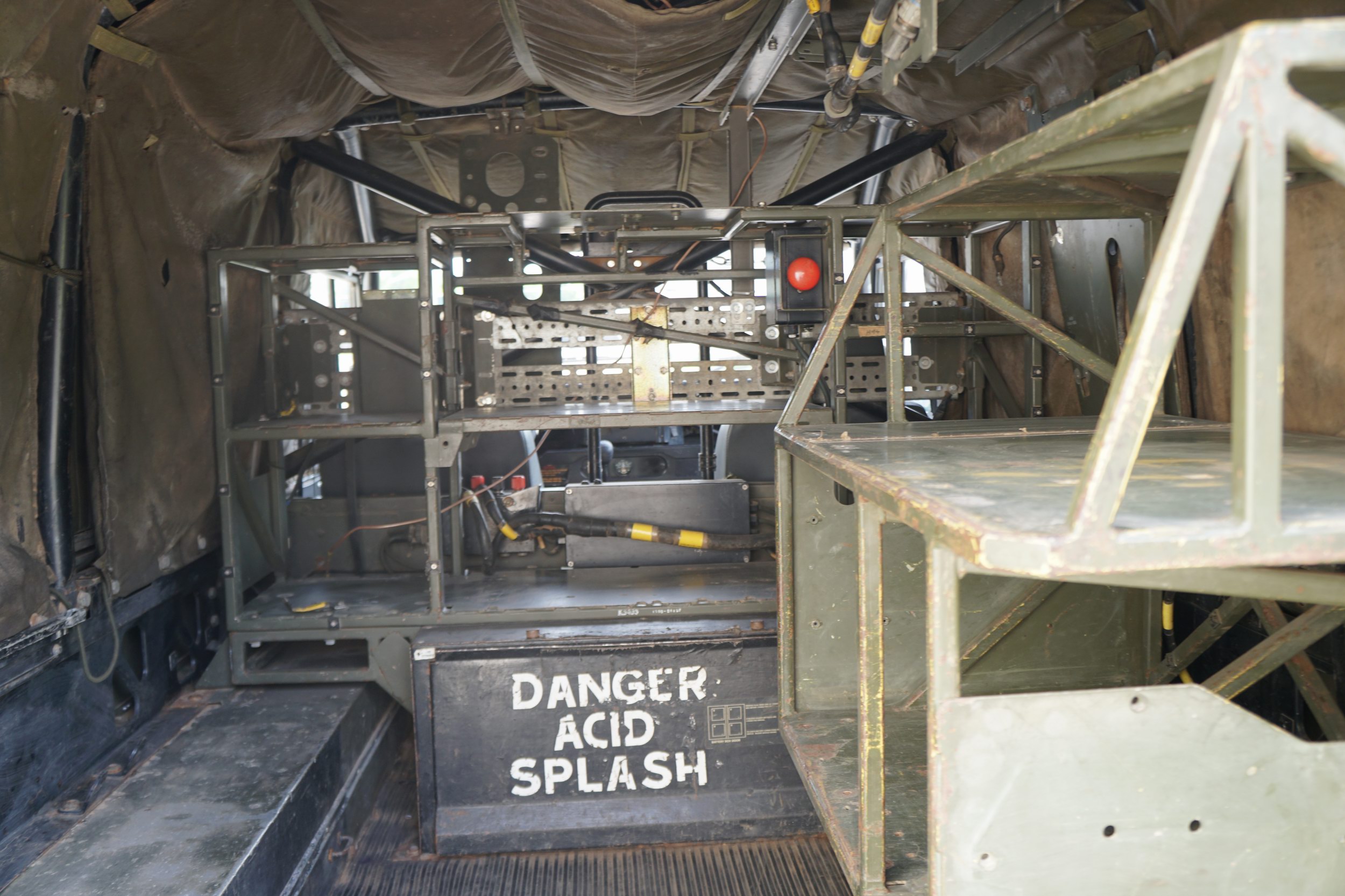 Original British Military Radio Truck Hardtop  TUM ..