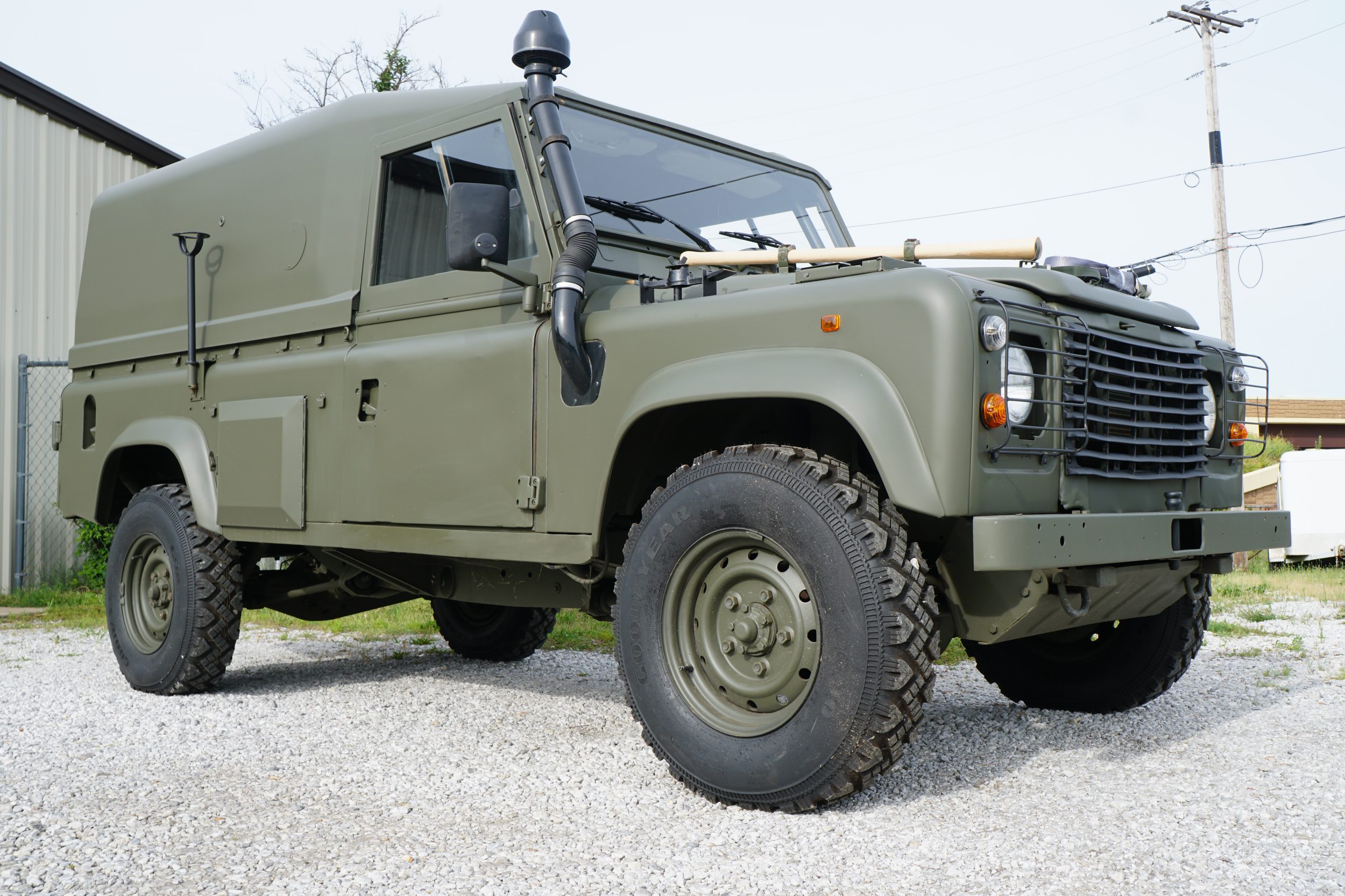 Original British Military Radio Truck Hardtop  TUM ..
