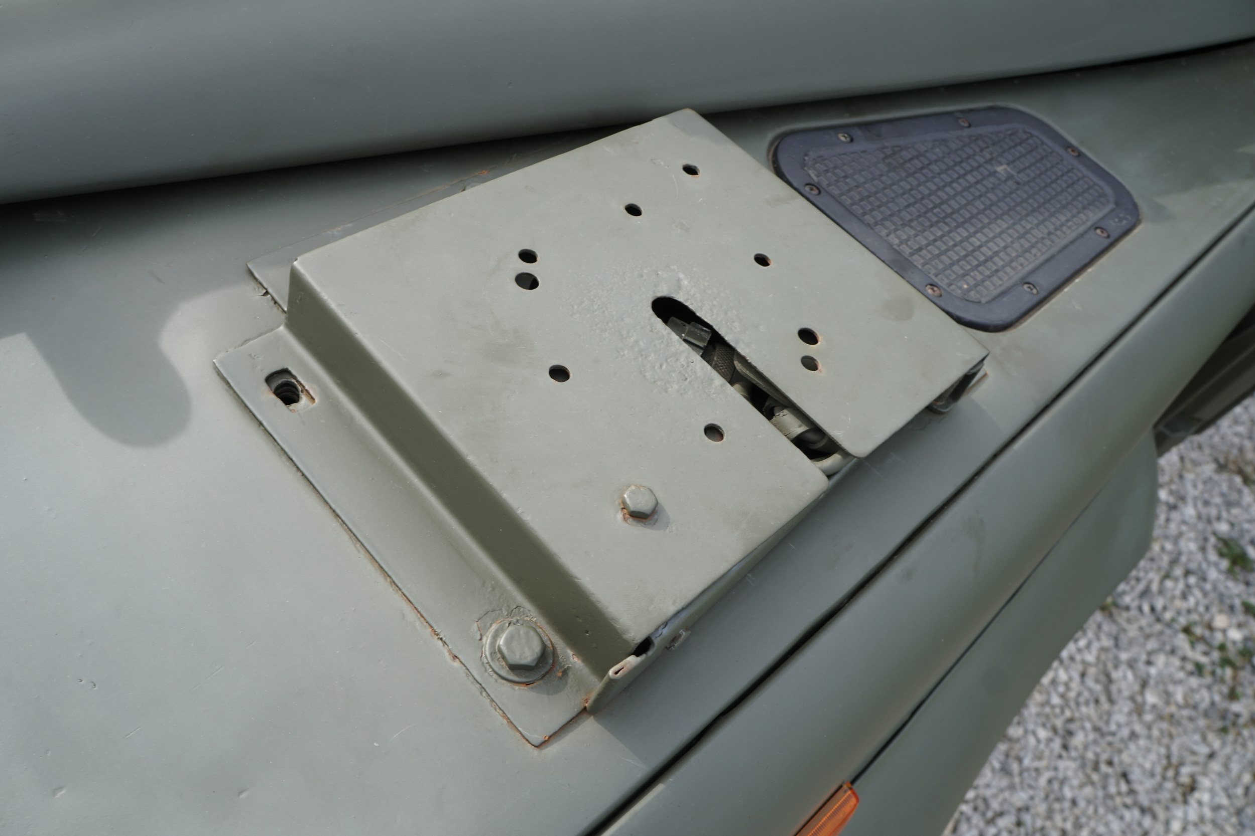 Original British Military Radio Truck Hardtop  TUM ..