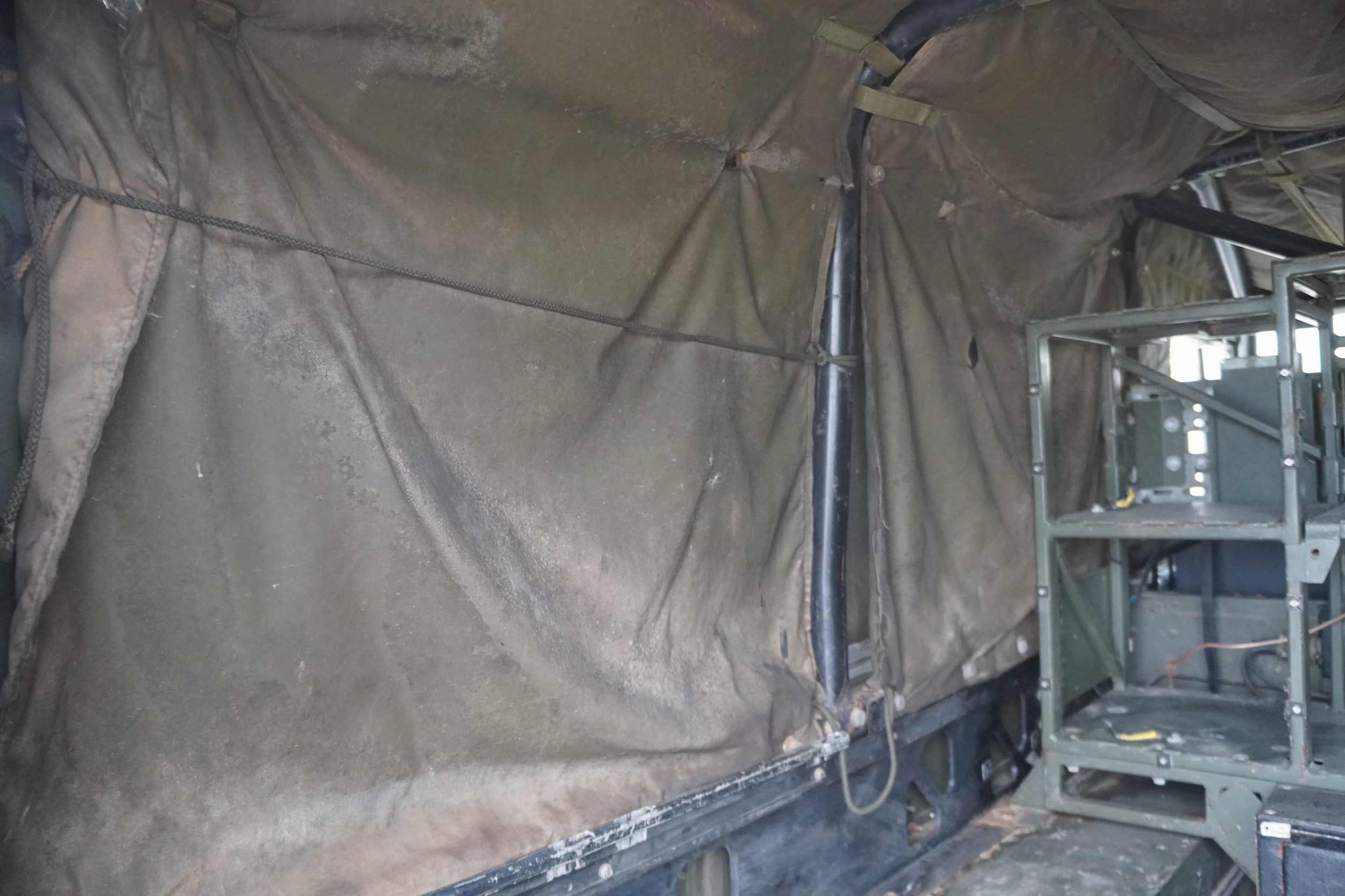 Original British Military Radio Truck Hardtop  TUM ..