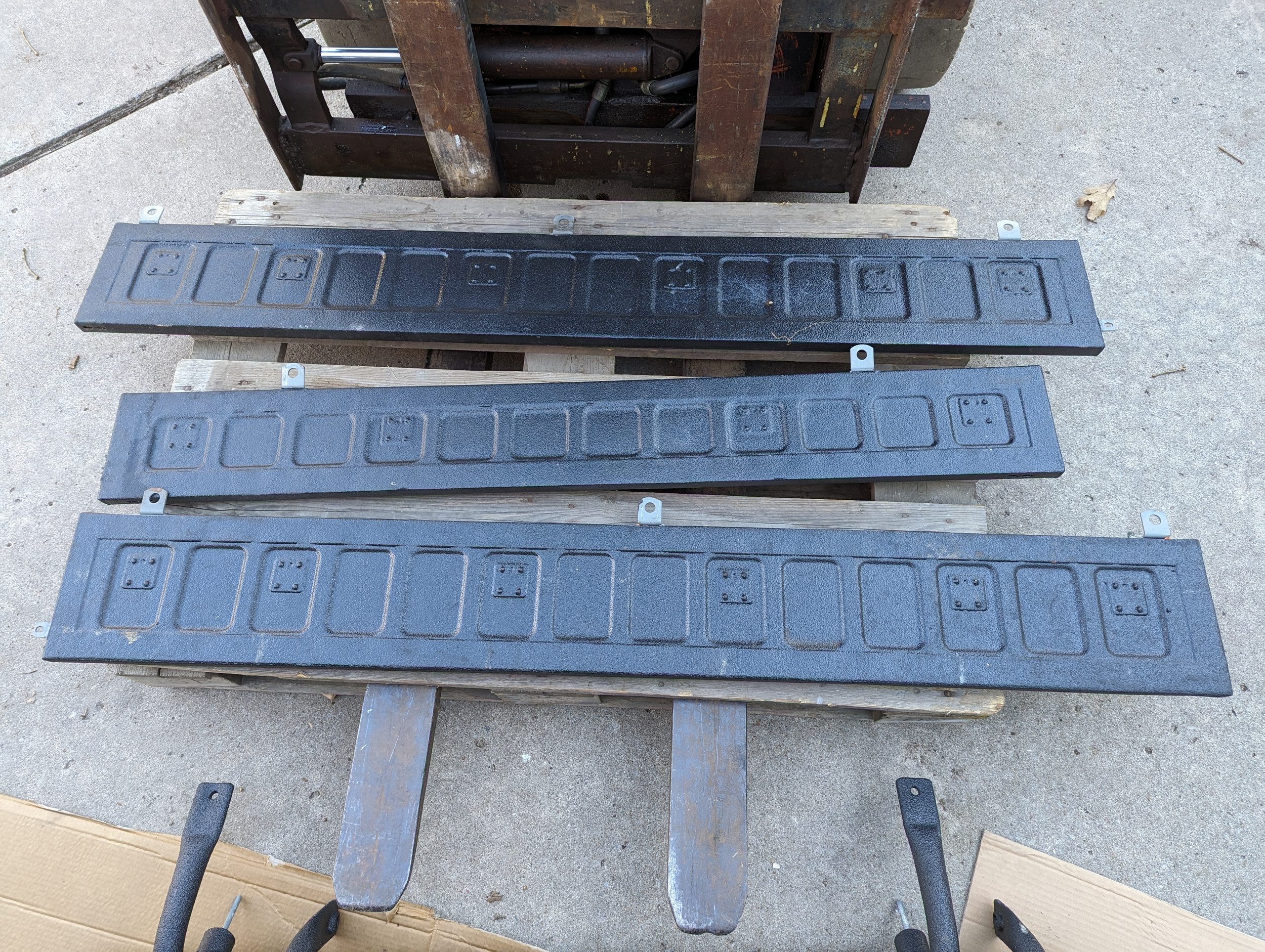 complete Platform Body Series 2  SWB Rhino Lined u ..