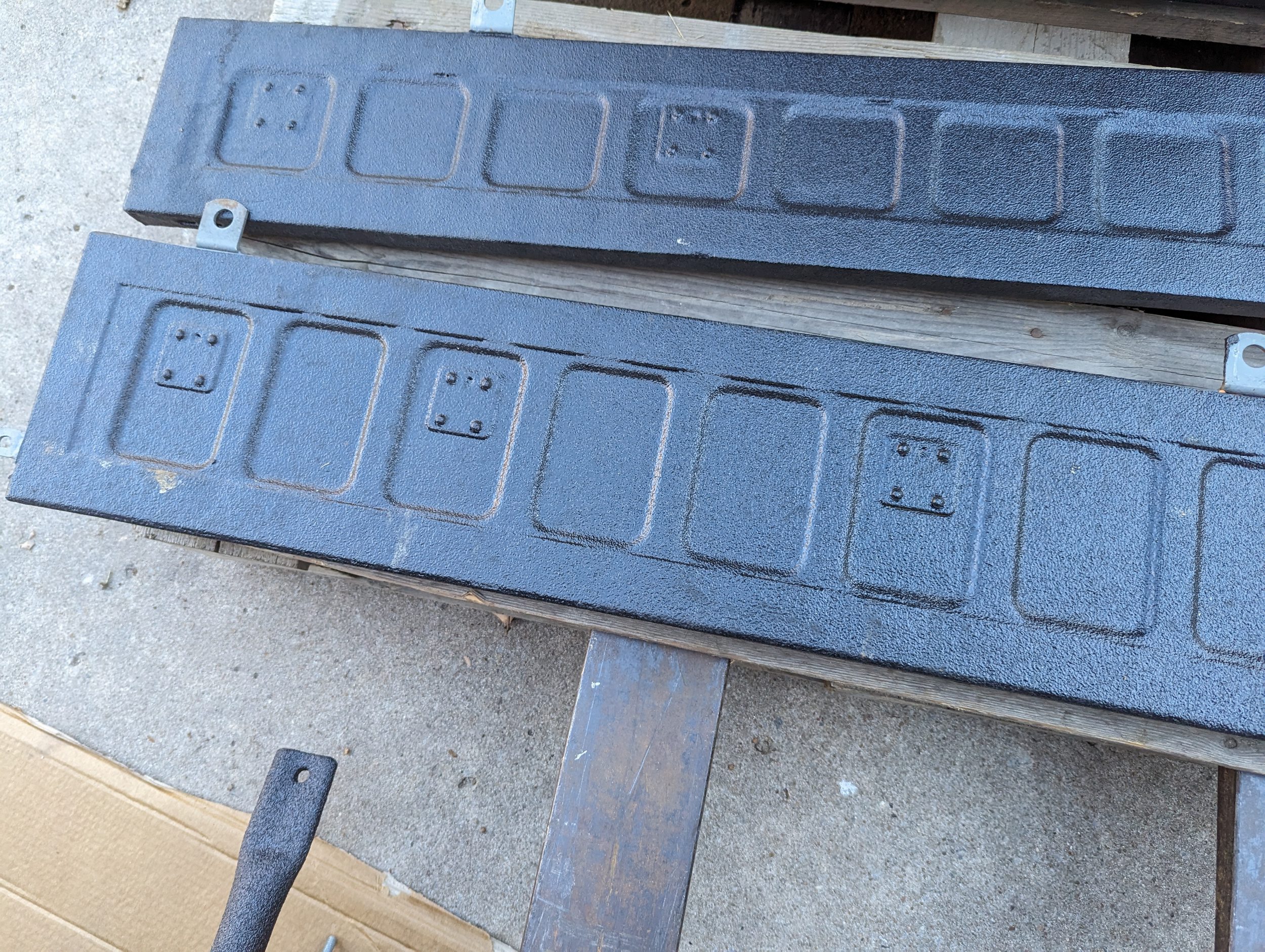 complete Platform Body Series 2  SWB Rhino Lined u ..