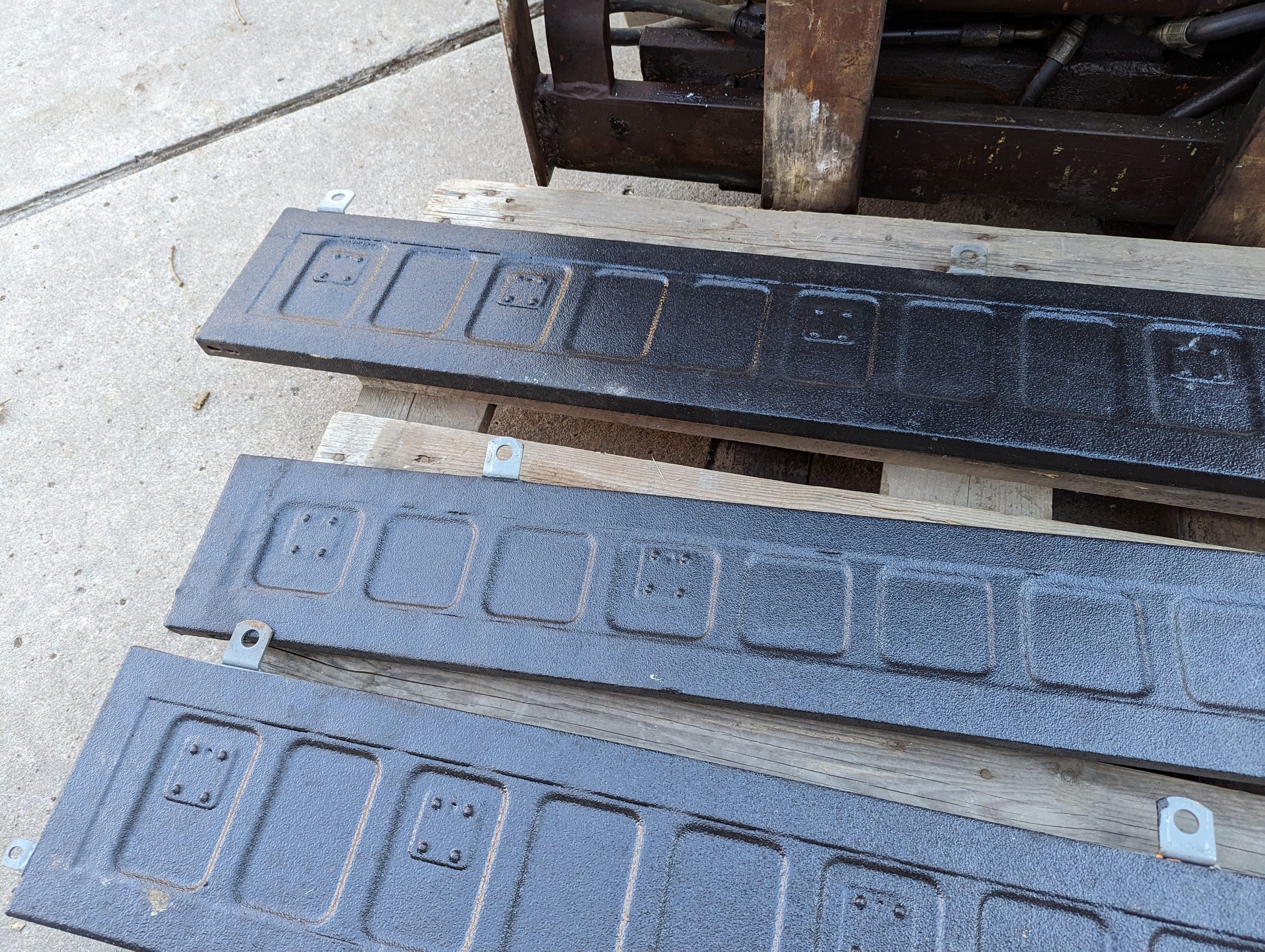 complete Platform Body Series 2  SWB Rhino Lined u ..
