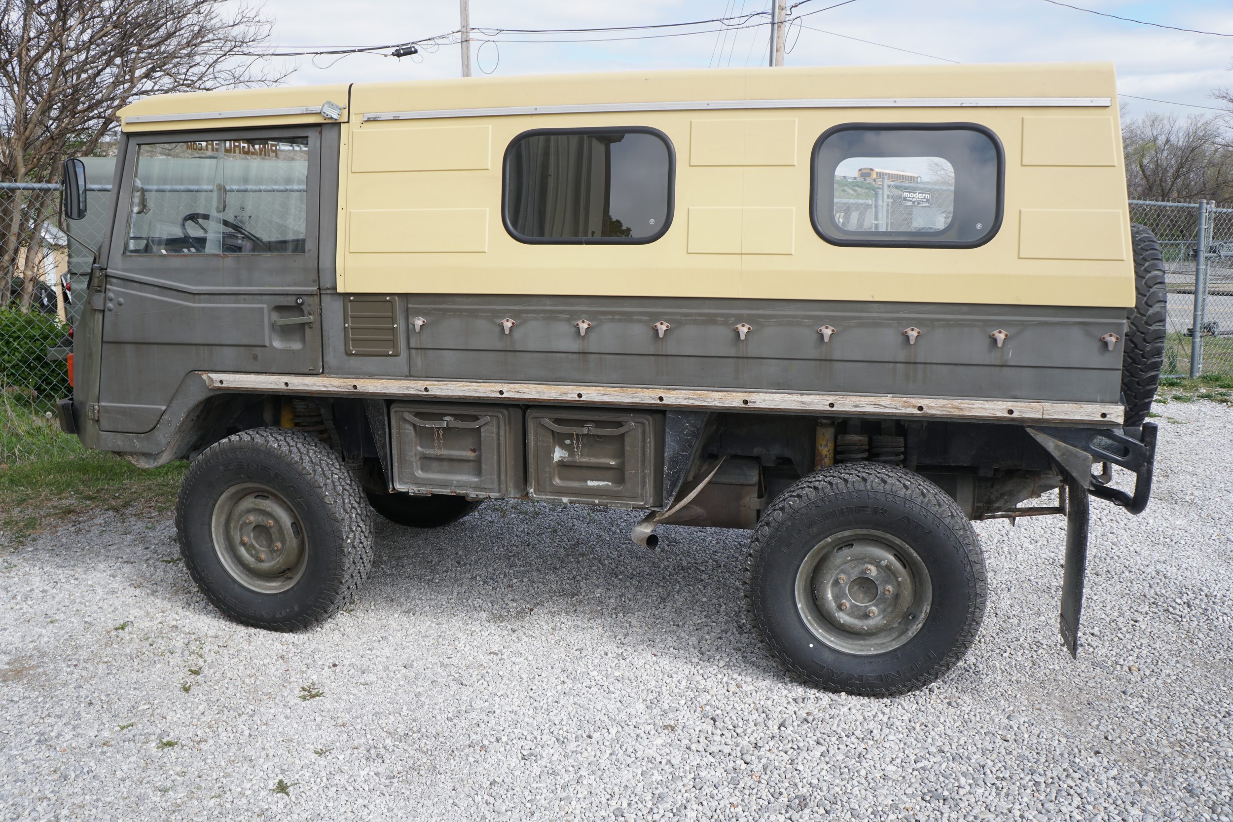 Swiss Army Troop Carrier, with Techno Top 
Good M ..
