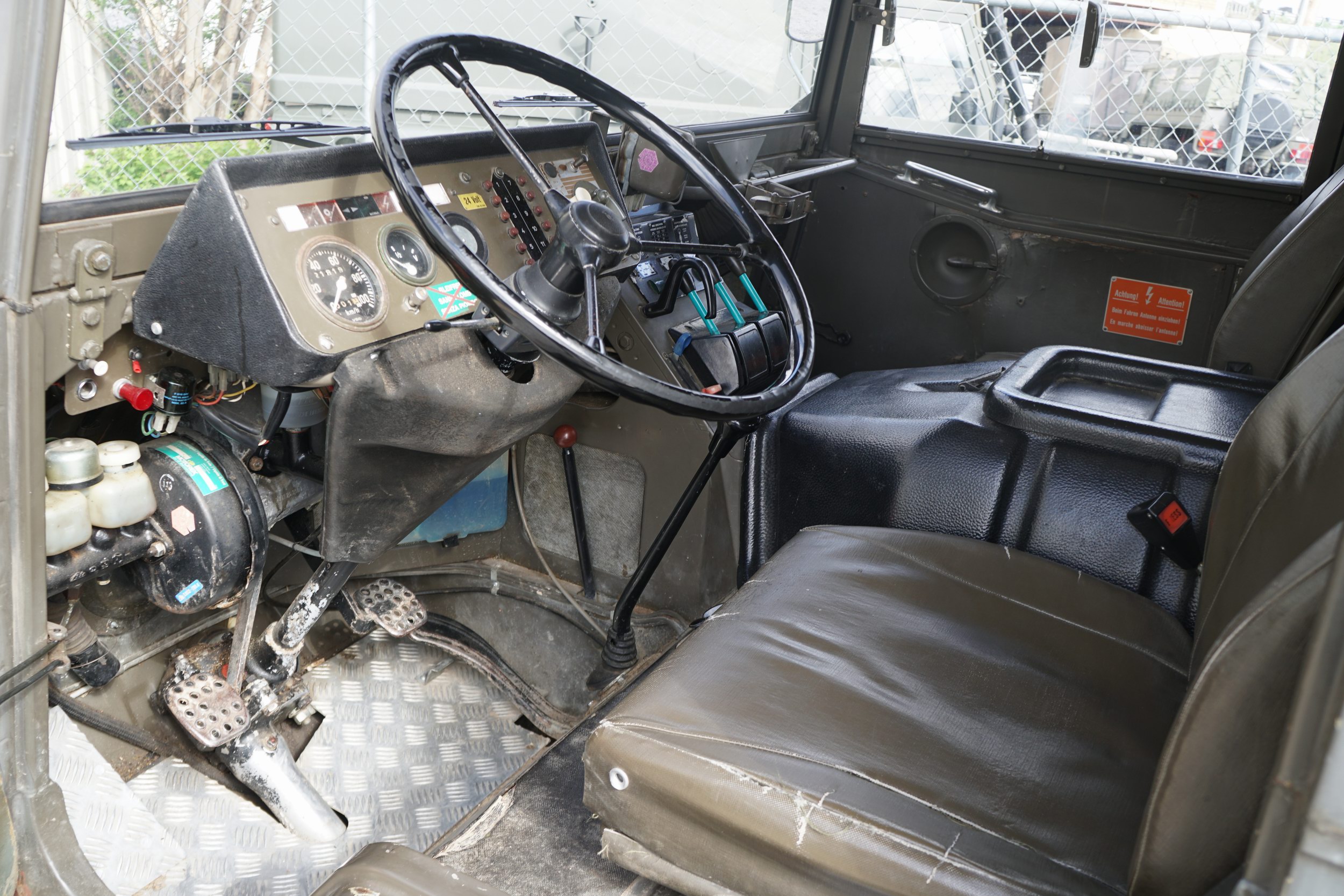 Swiss Army Troop Carrier, with Techno Top 
Good M ..