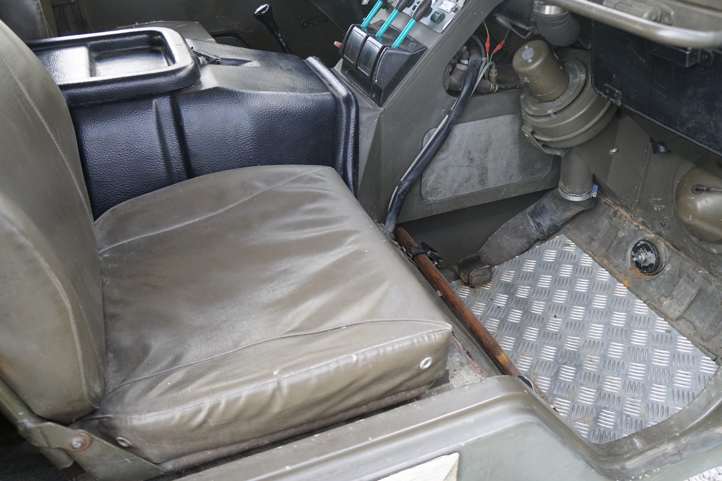 Swiss Army Troop Carrier, with Techno Top 
Good M ..
