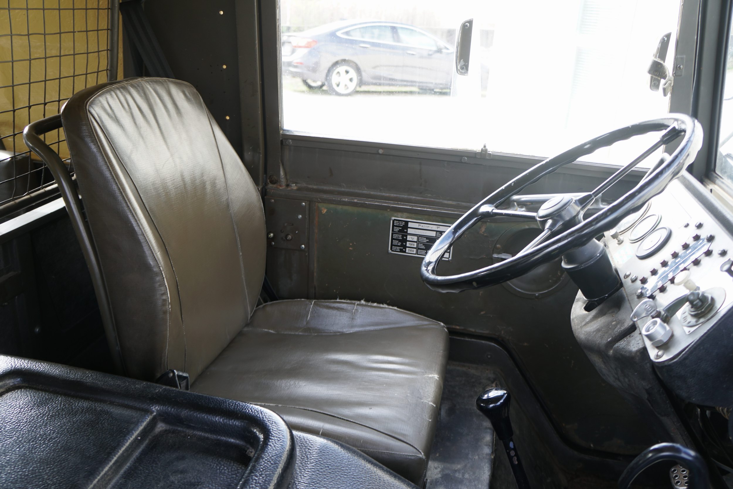 Swiss Army Troop Carrier, with Techno Top 
Good M ..